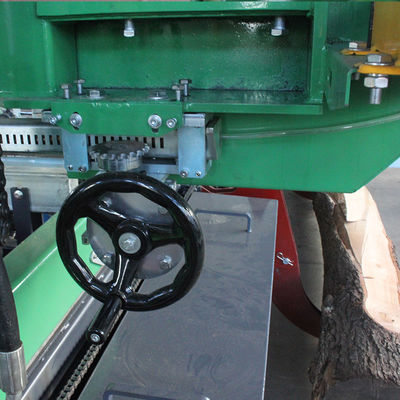 27 HP Οριζόντια αυτόματη μαστούρα για την κοπή ξύλου στο δάσος