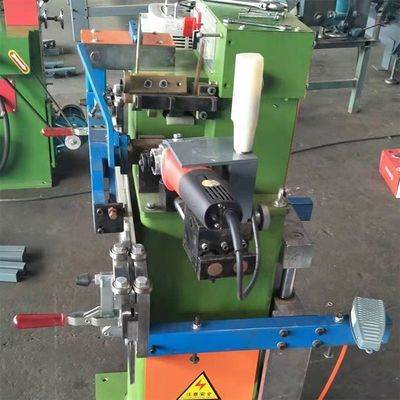 Μετασχηματιστής τύπου Laser Smart Stellite Alloy Saw Blade Welding Manipulator